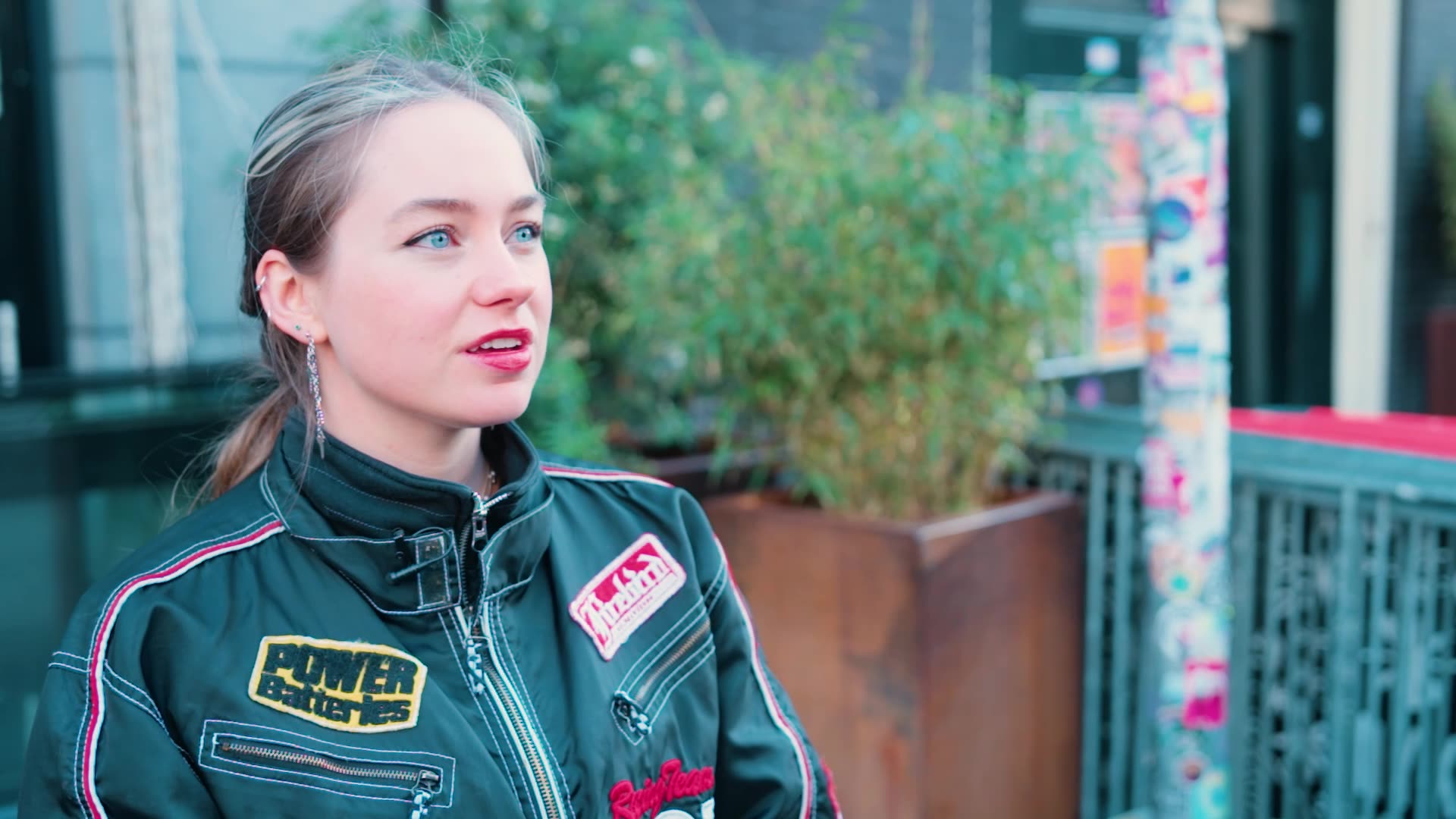 Queer zijn in Nederland: hoe veilig ben je echt? | Roos Inside | #11